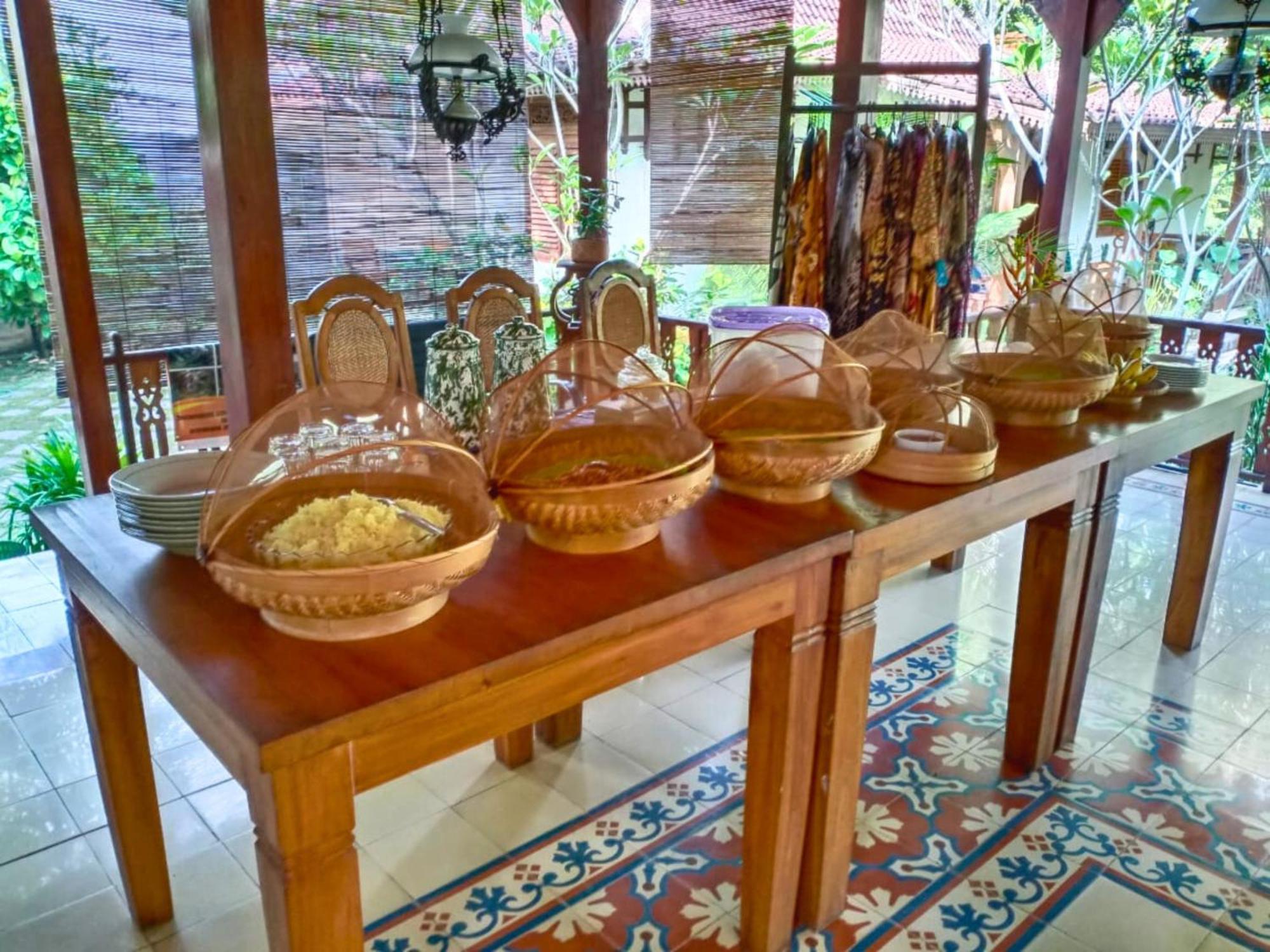 Hotel Ndalem Nitihardjan à Magelang Extérieur photo