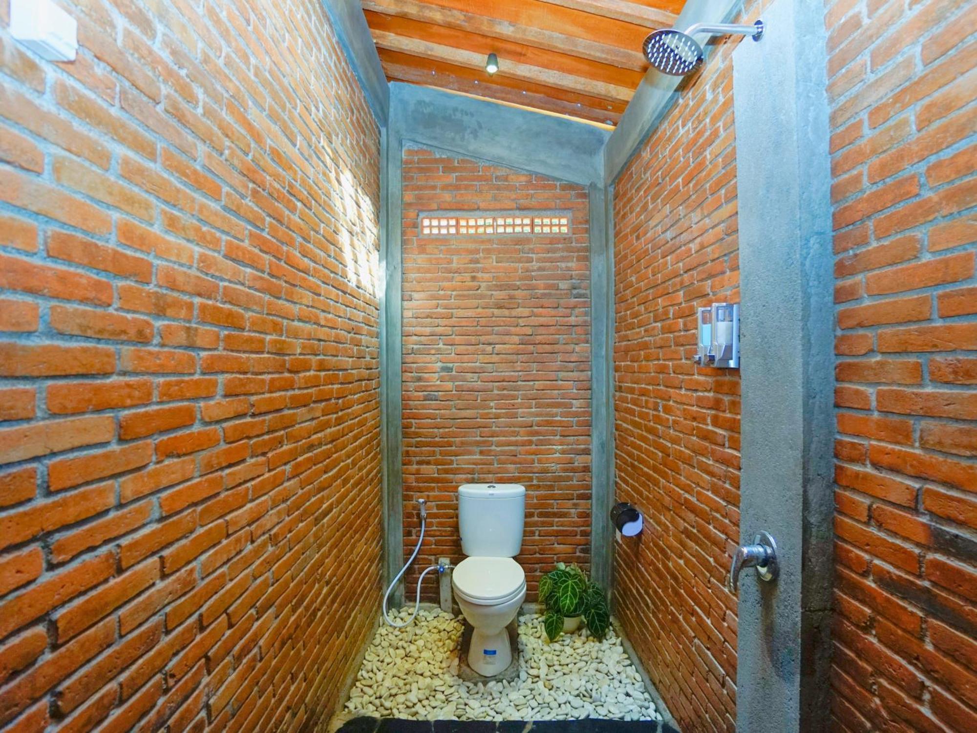 Hotel Ndalem Nitihardjan à Magelang Extérieur photo